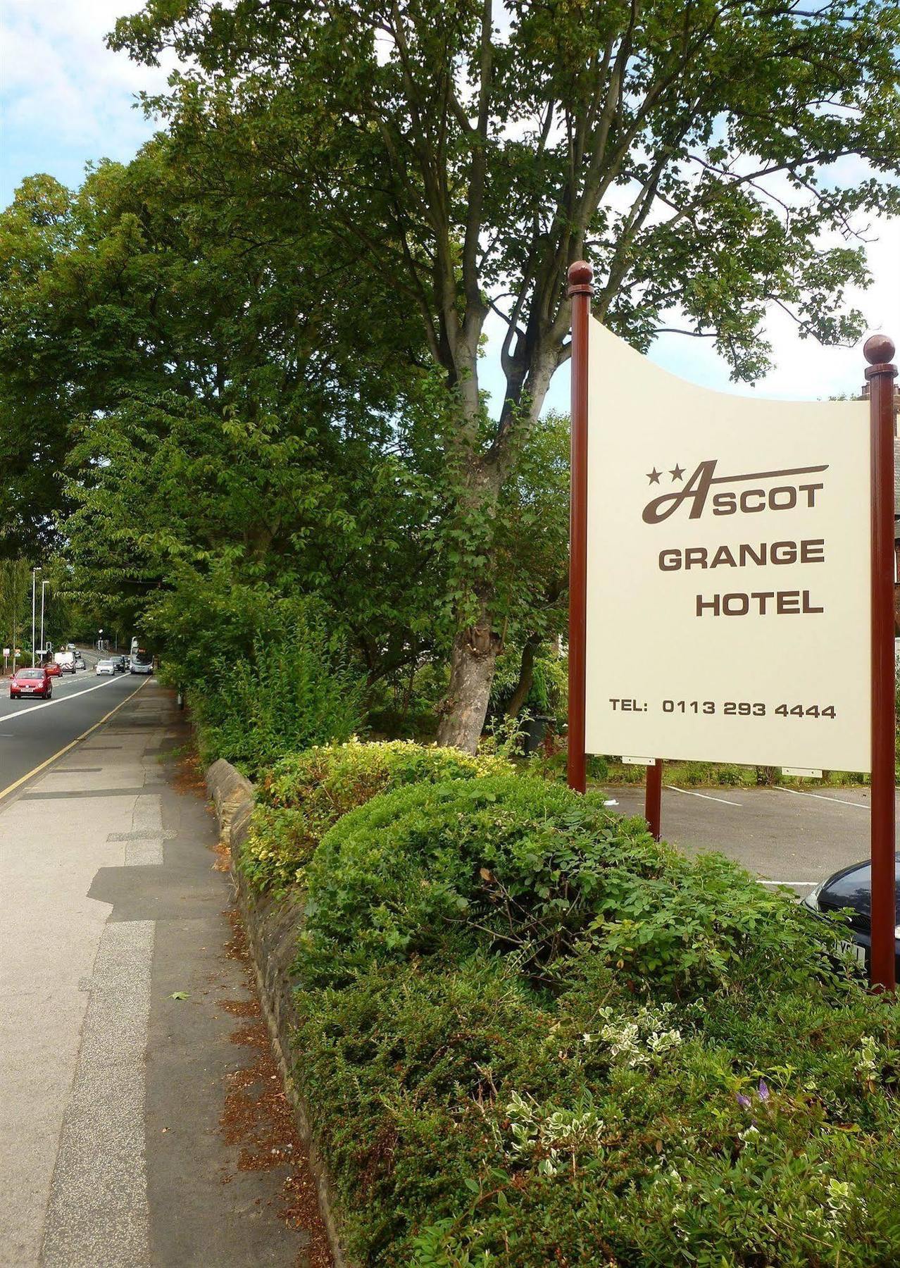 Ascot Grange Hotel - Voujon Resturant リーズ エクステリア 写真